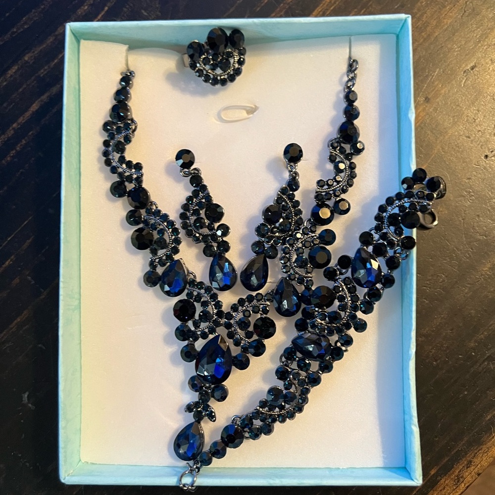 Black and blue costume jewerly set